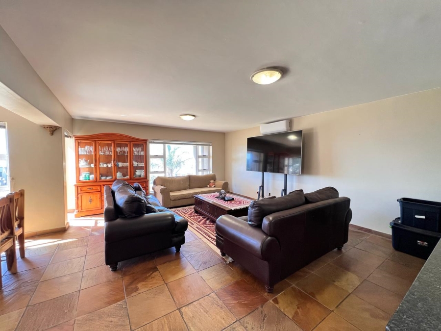 4 Bedroom Property for Sale in Wavecrest Eastern Cape